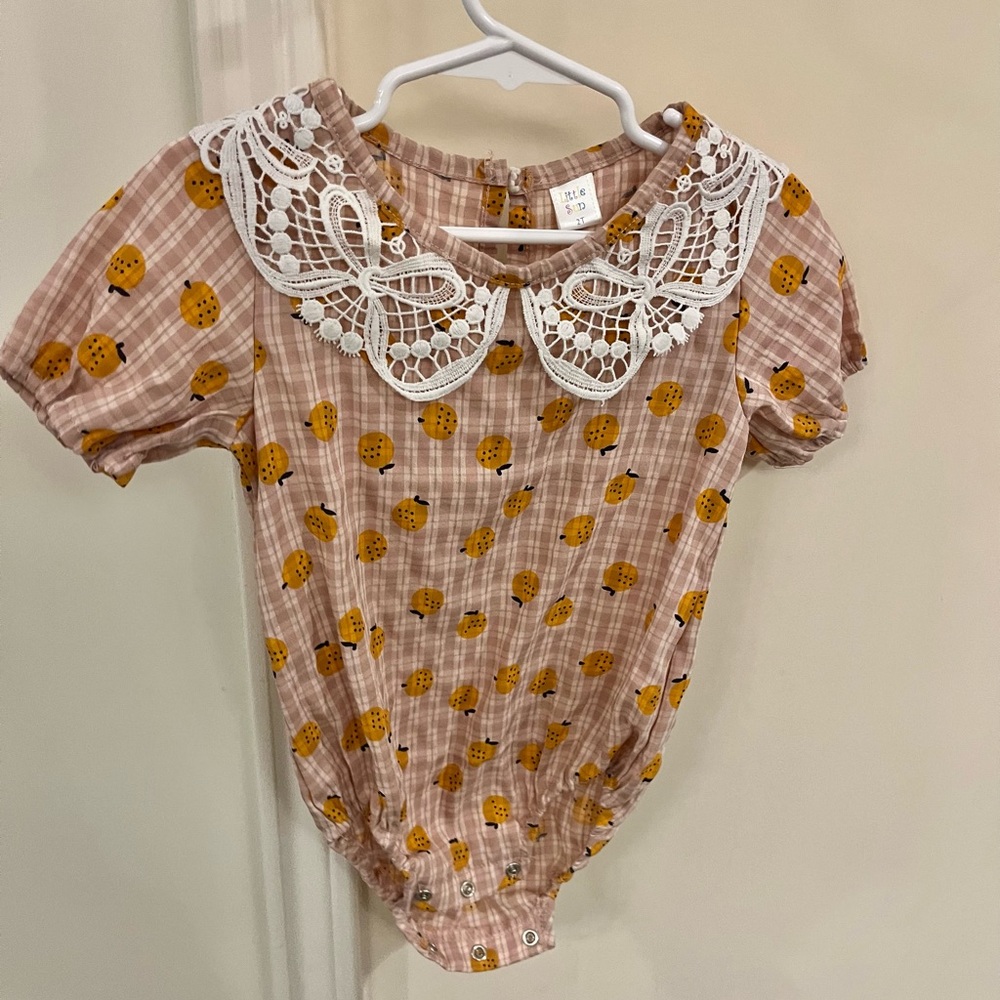 Bubble romper with Peter Pan collar